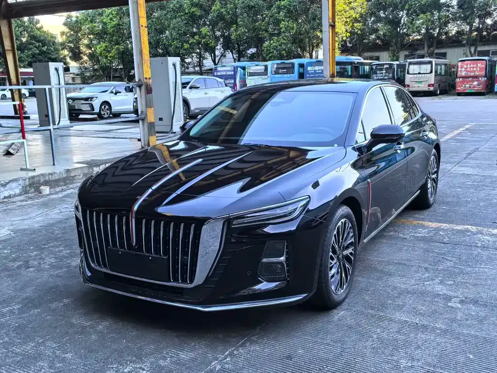 Hongqi H5 — фото 1