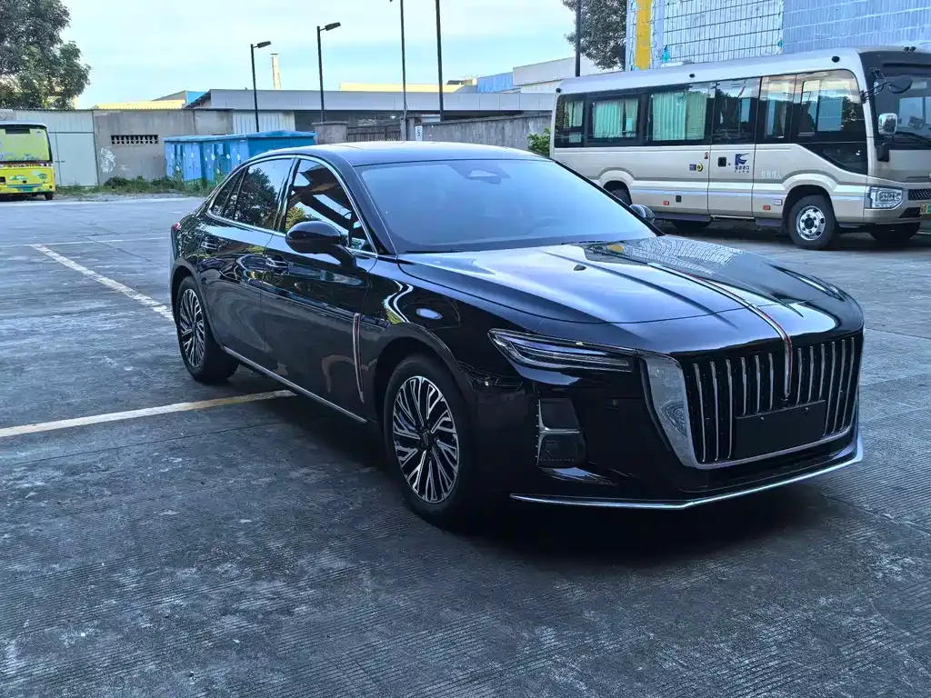 Hongqi H5 — фото 3