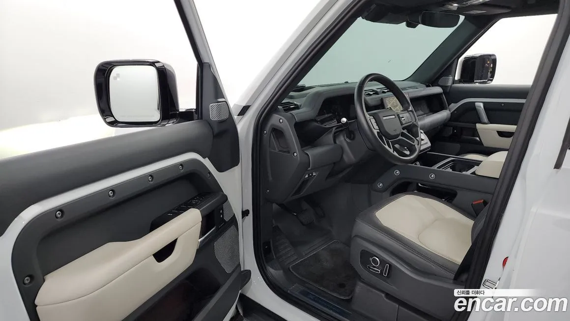 Land Rover Defender — фото 10