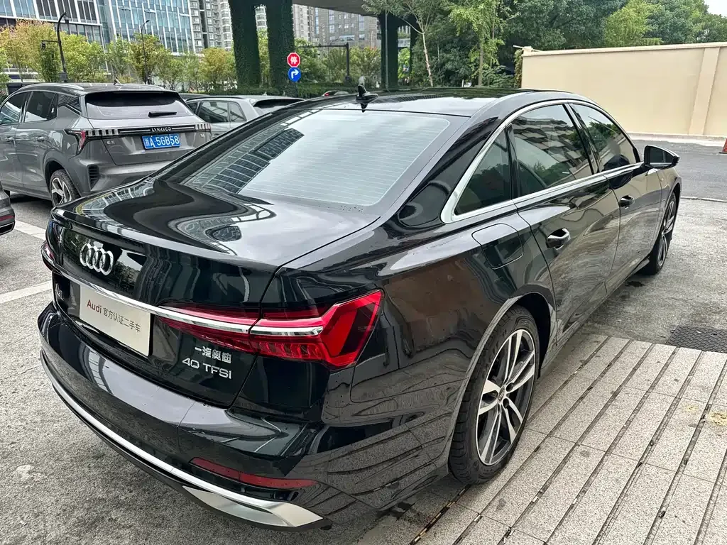 Audi A6L — фото 7