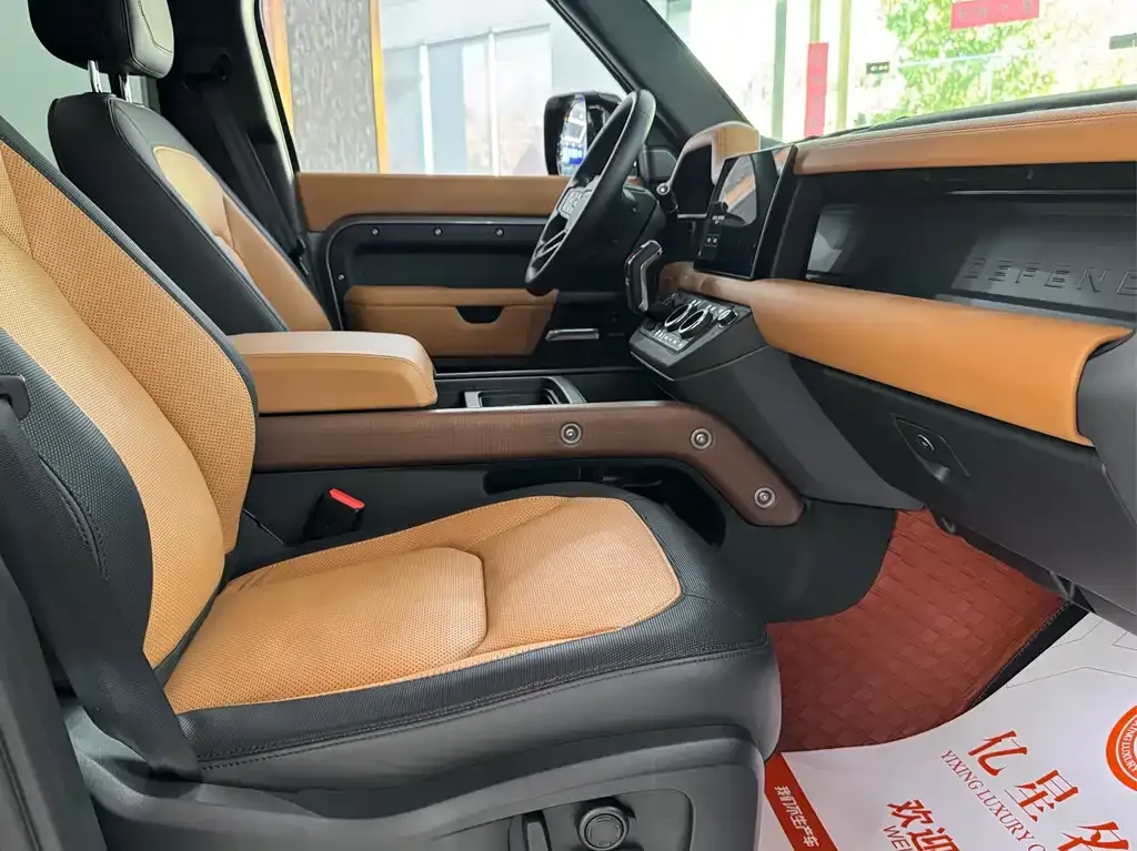 Land Rover Defender — фото 10