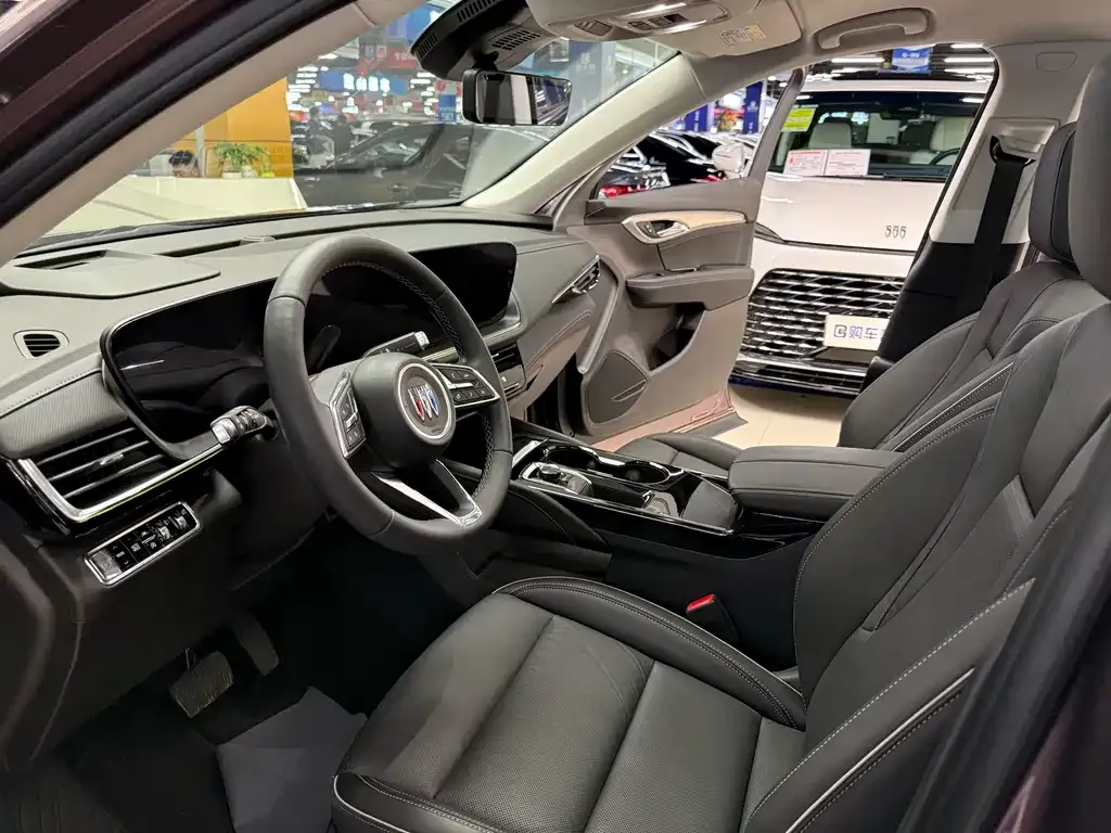 Buick Envision Plus — фото 4