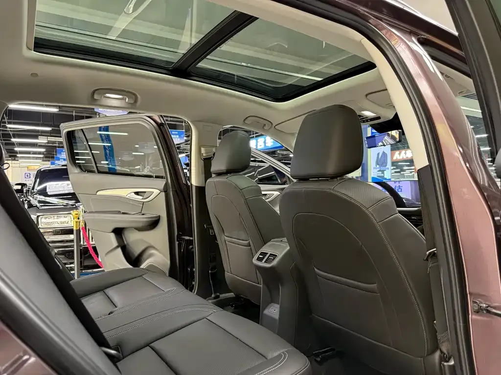 Buick Envision Plus — фото 8