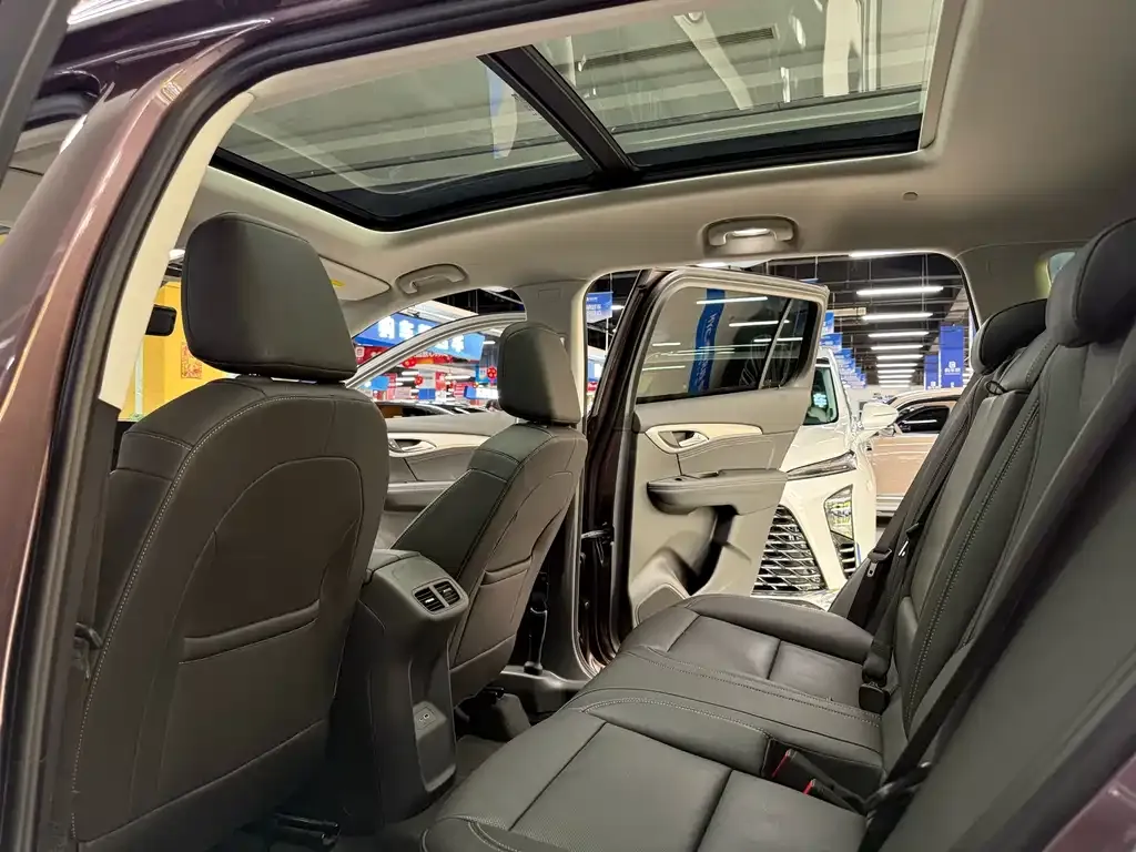 Buick Envision Plus — фото 9