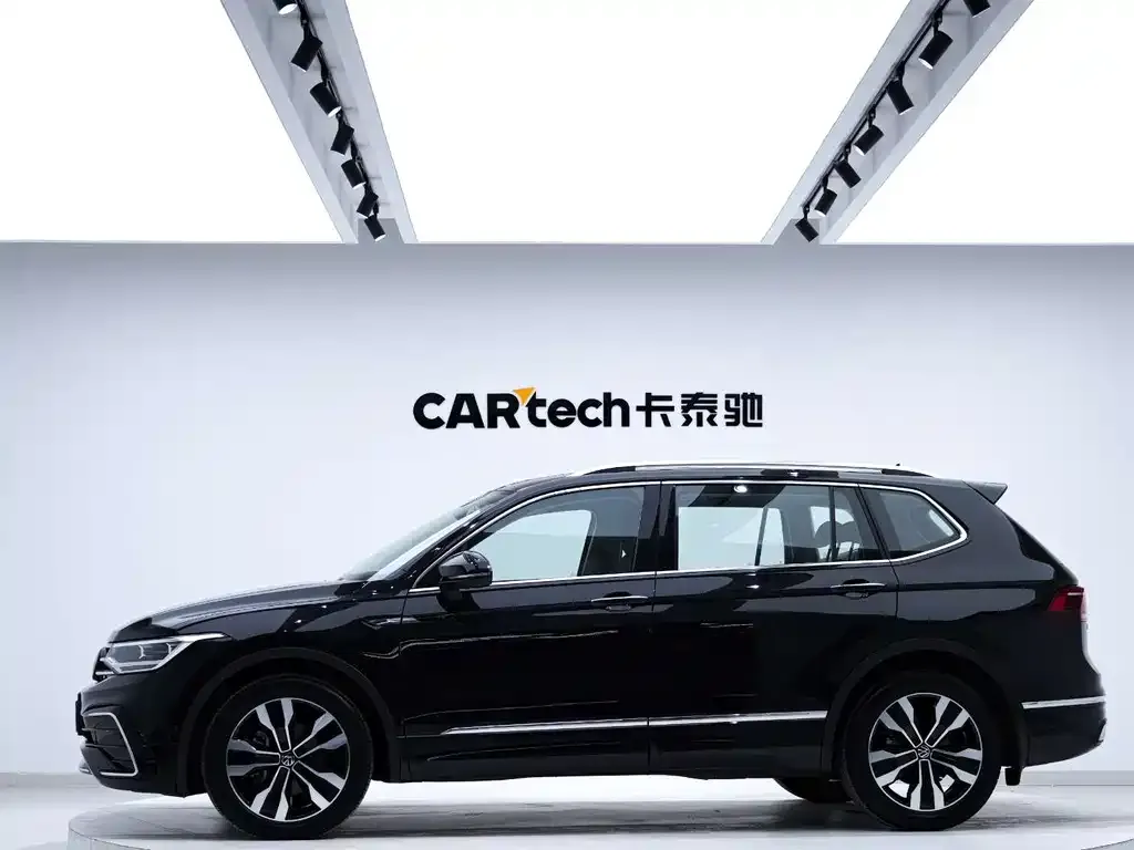 Volkswagen Tiguan L — фото 6
