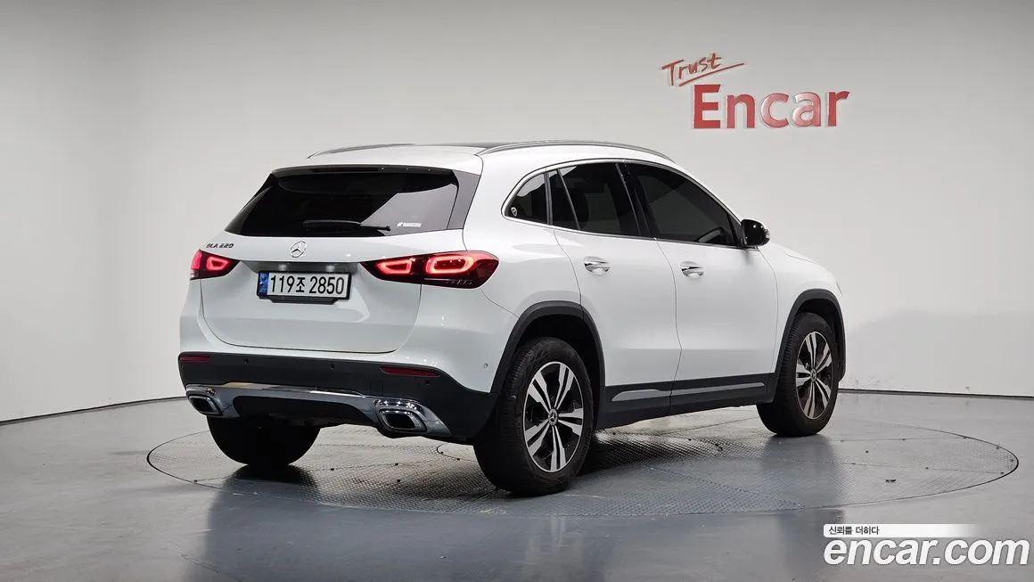 Mercedes-Benz GLA-Class — фото 2