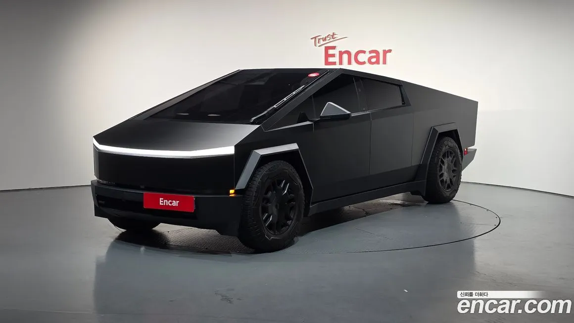 Tesla Cybertruck — фото 1