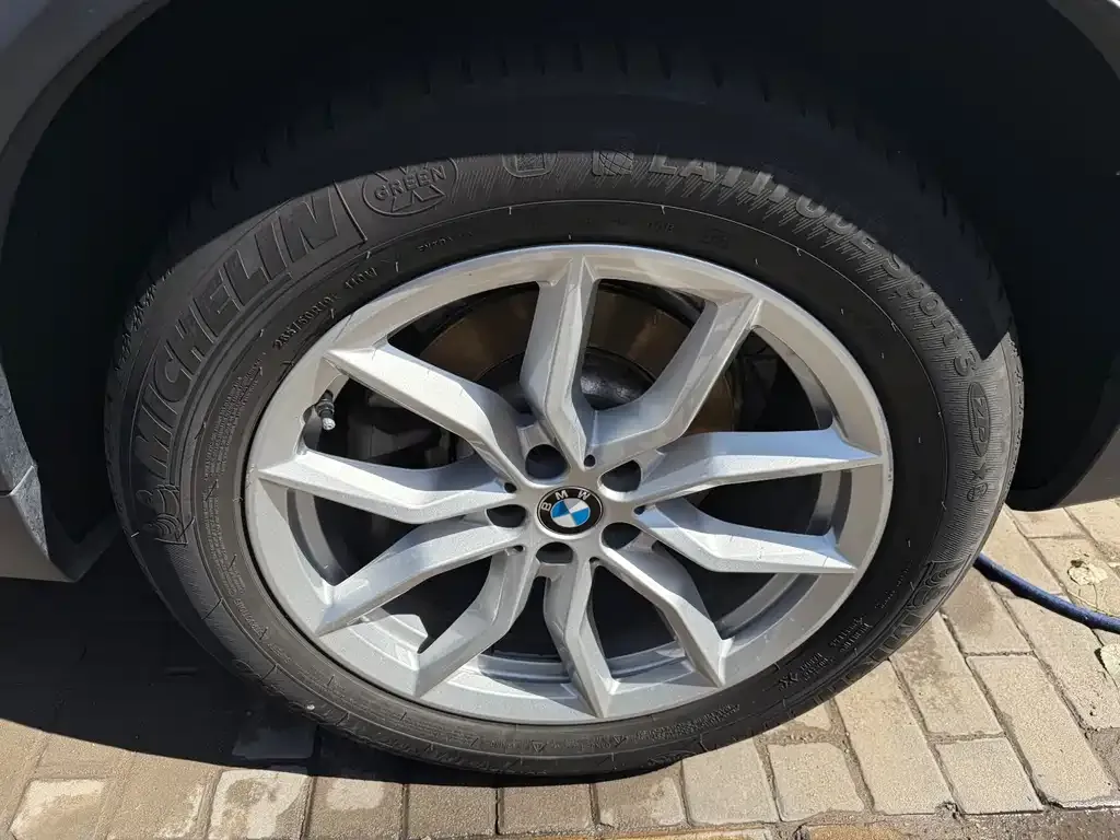 BMW X5 (Import) — фото 8