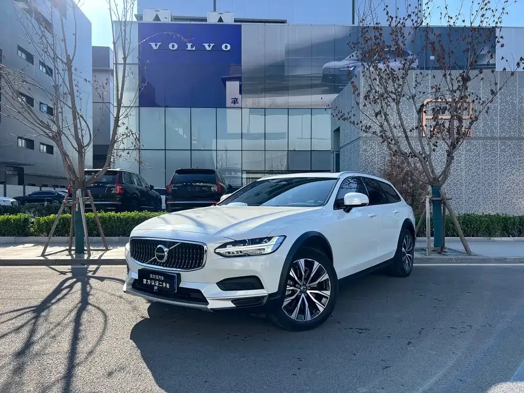 Volvo V90 — фото 1