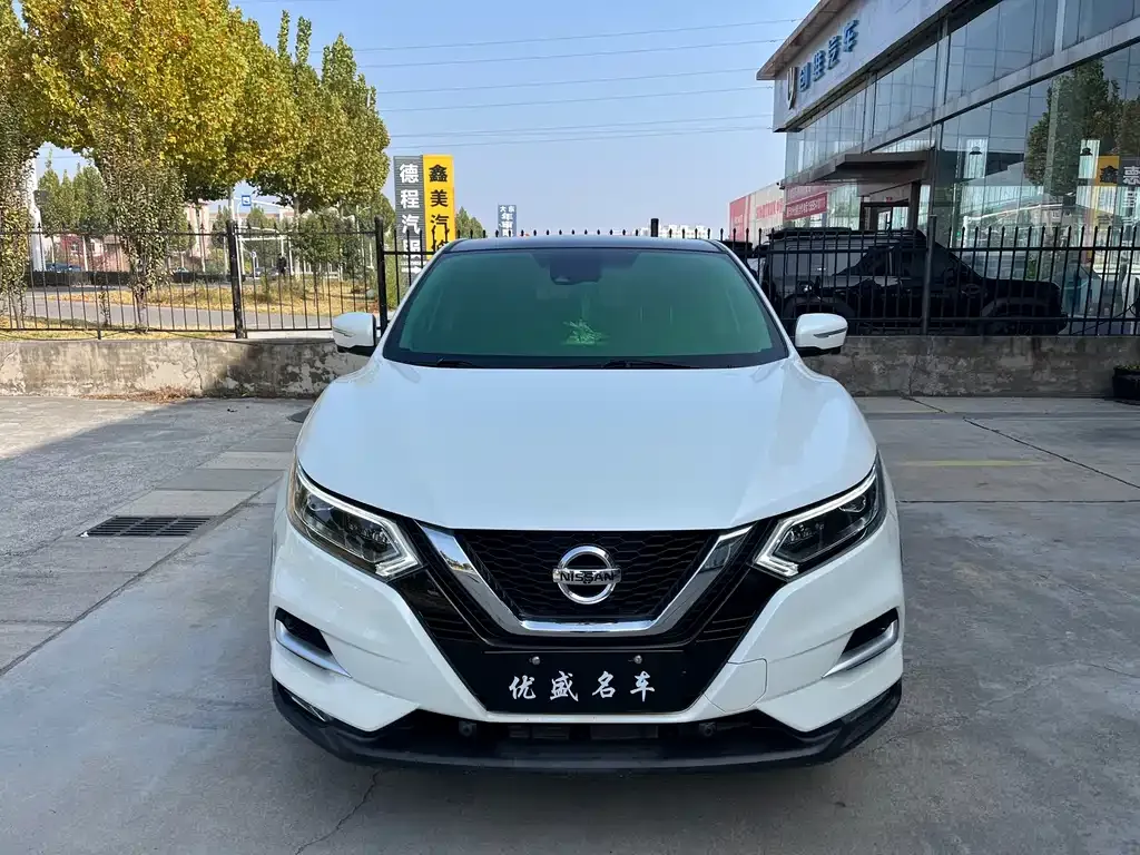 Nissan Qashqai — фото 2