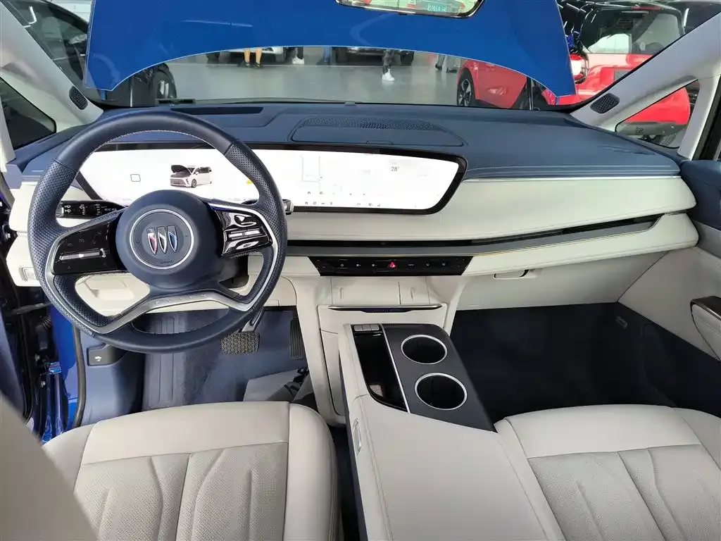Buick GL8 Hybrid — фото 10