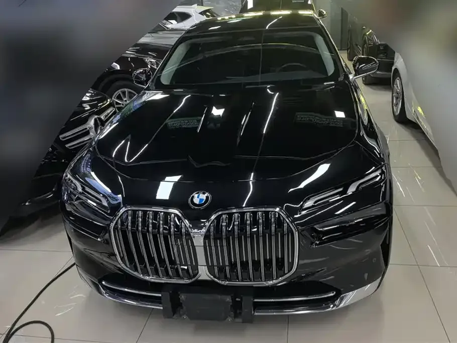 BMW 7 Series — фото 2