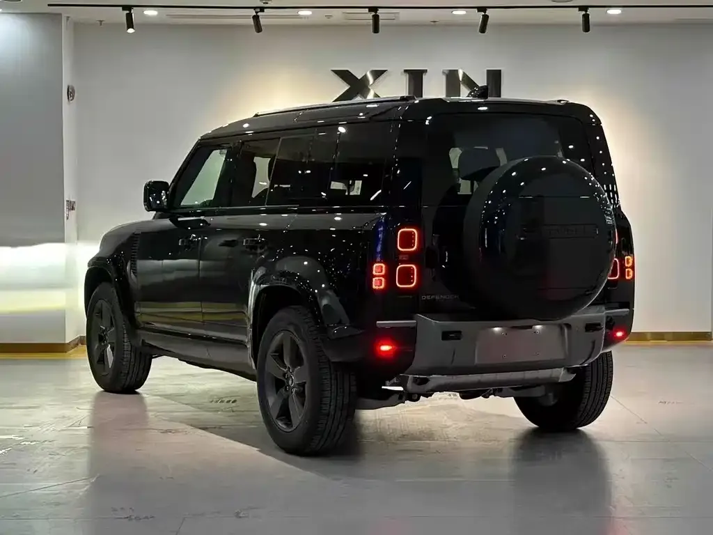 Land Rover Defender — фото 9