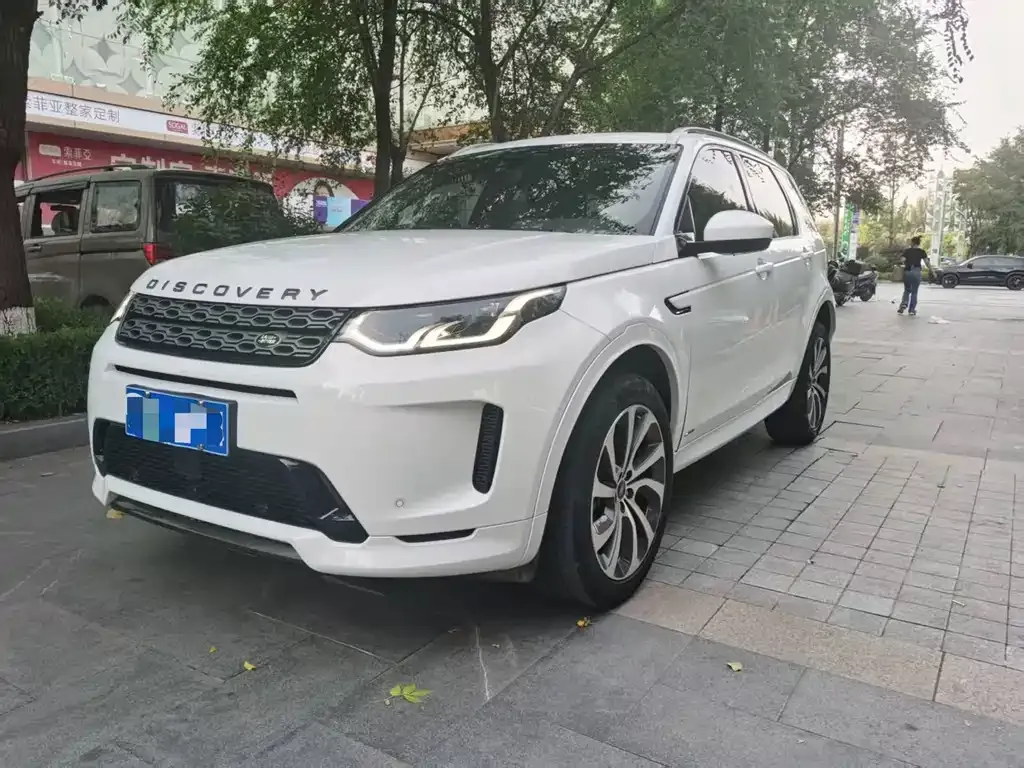 Land Rover Discovery Sport — фото 1
