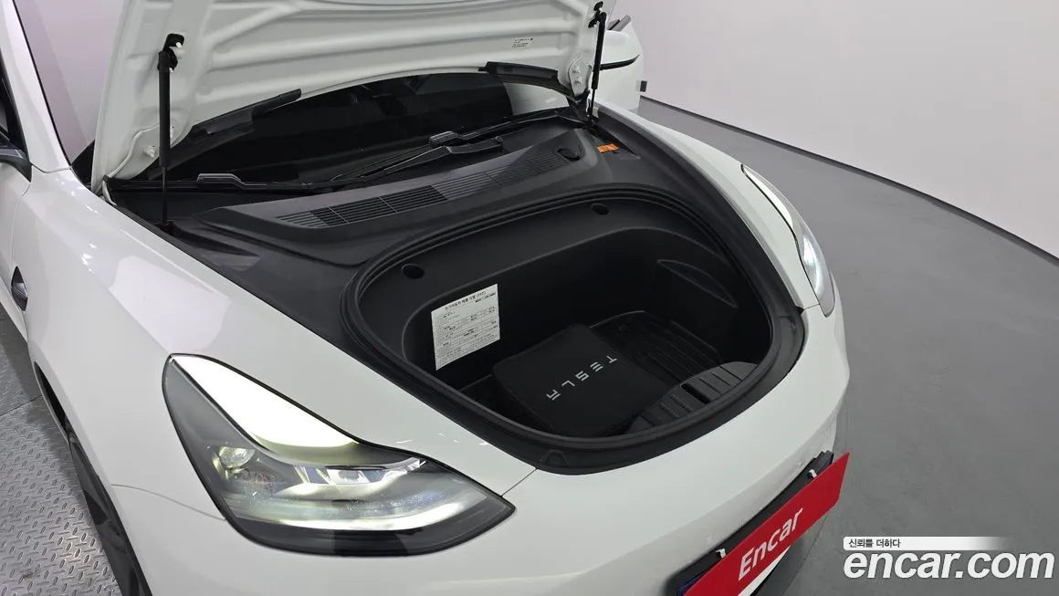 Tesla Model 3 — фото 6