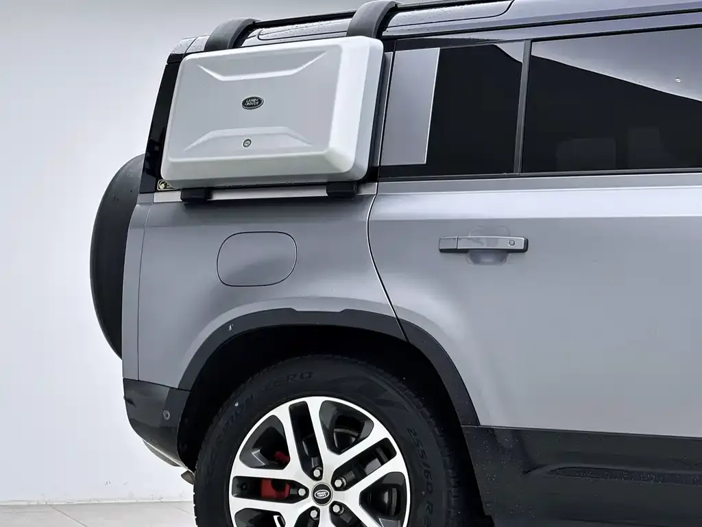 Land Rover Defender — фото 4