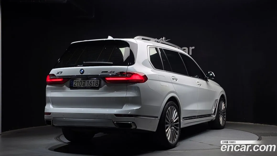 BMW X7 — фото 2