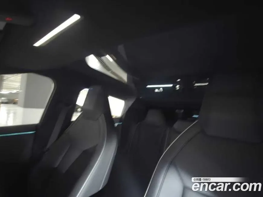 Tesla Cybertruck — фото 10