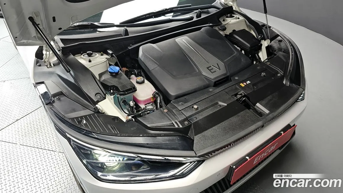 Kia EV6 — фото 6