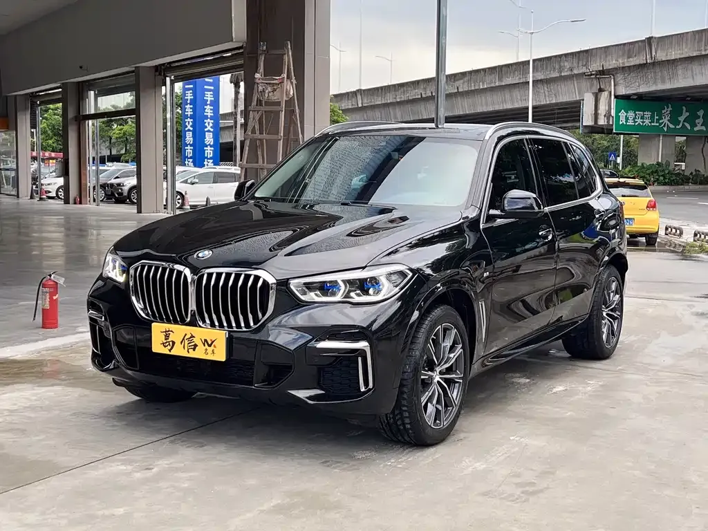 BMW X5 — фото 1