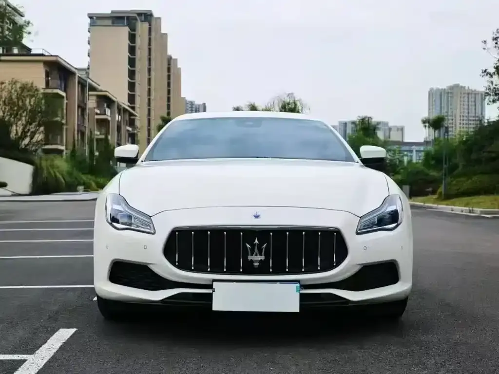 Maserati Quattroporte — фото 2