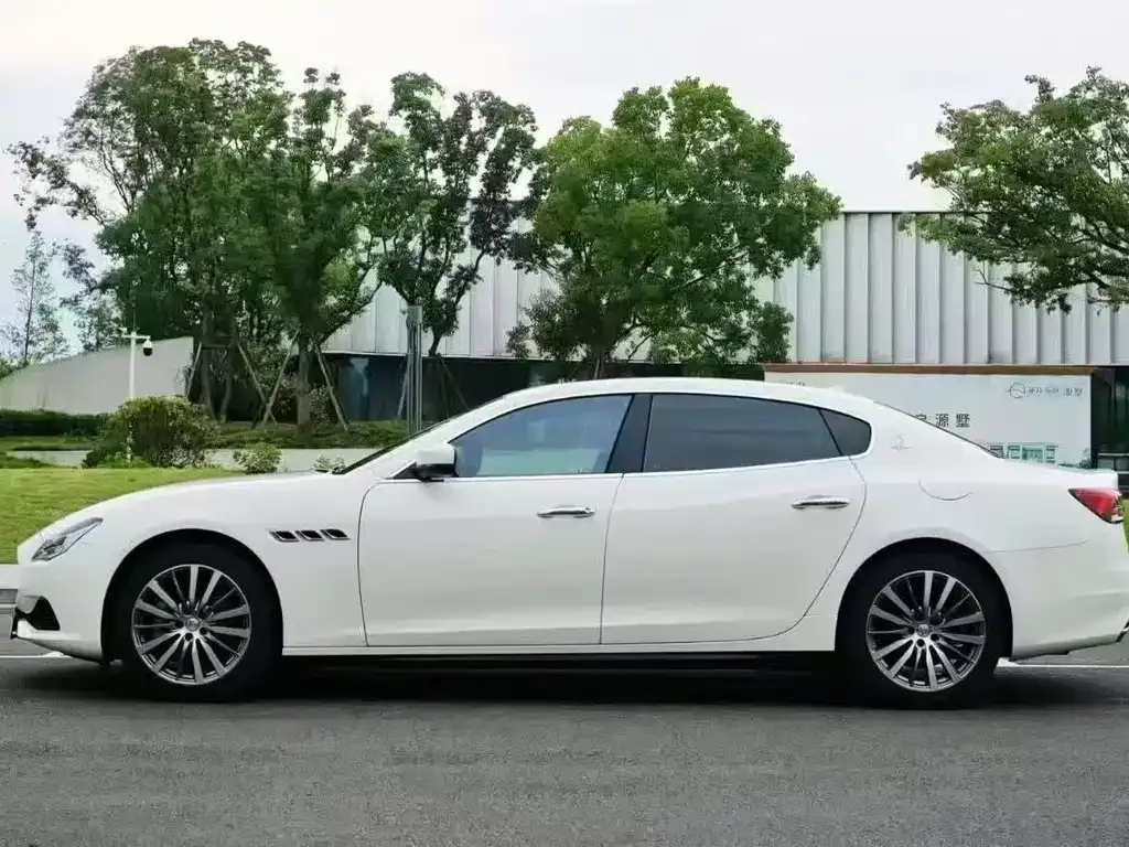 Maserati Quattroporte — фото 3
