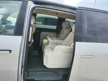 Li Auto MEGA — фото 6
