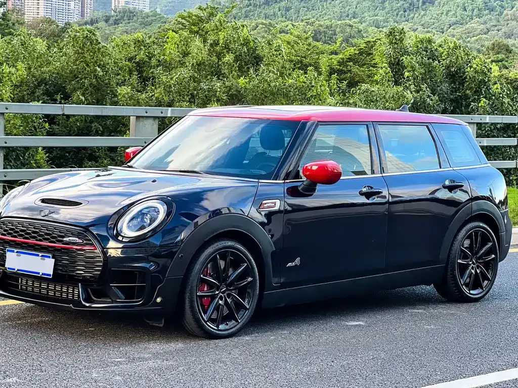 MINI Clubman JCW — фото 1