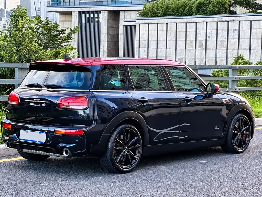 MINI Clubman JCW — фото 6