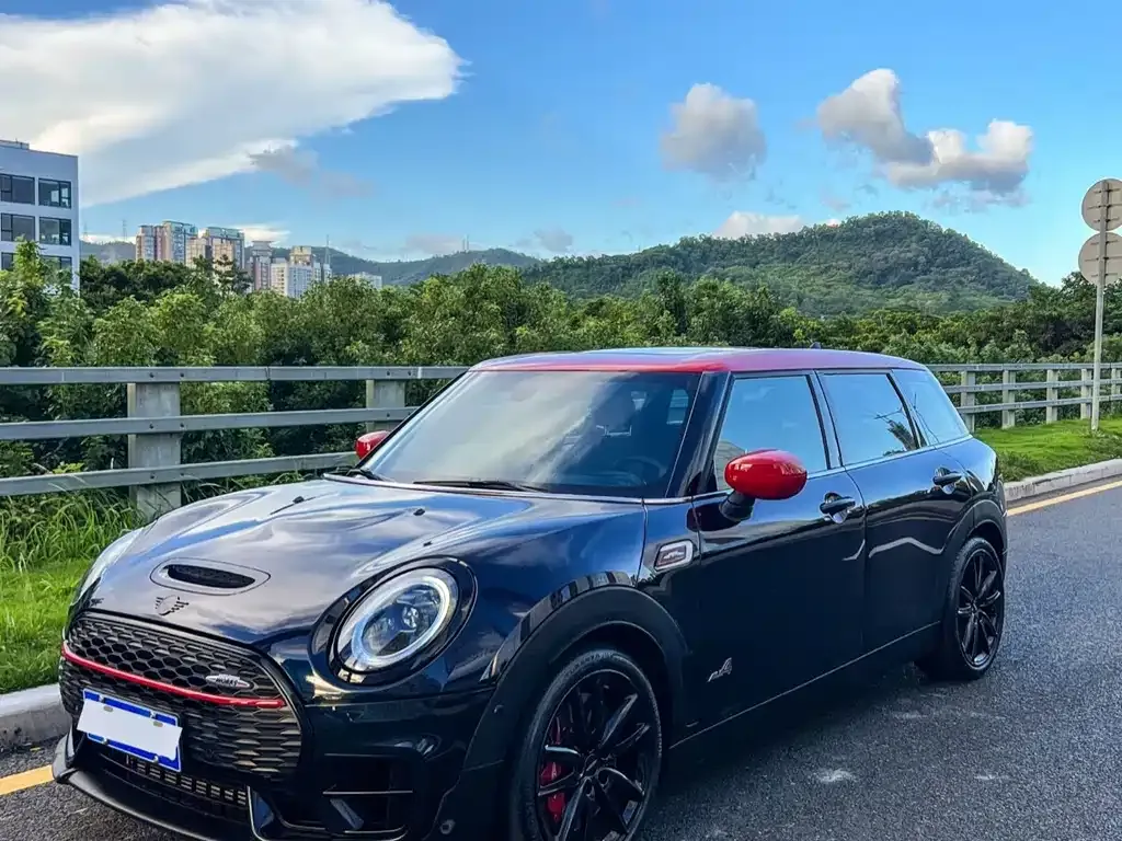 MINI Clubman JCW — фото 9