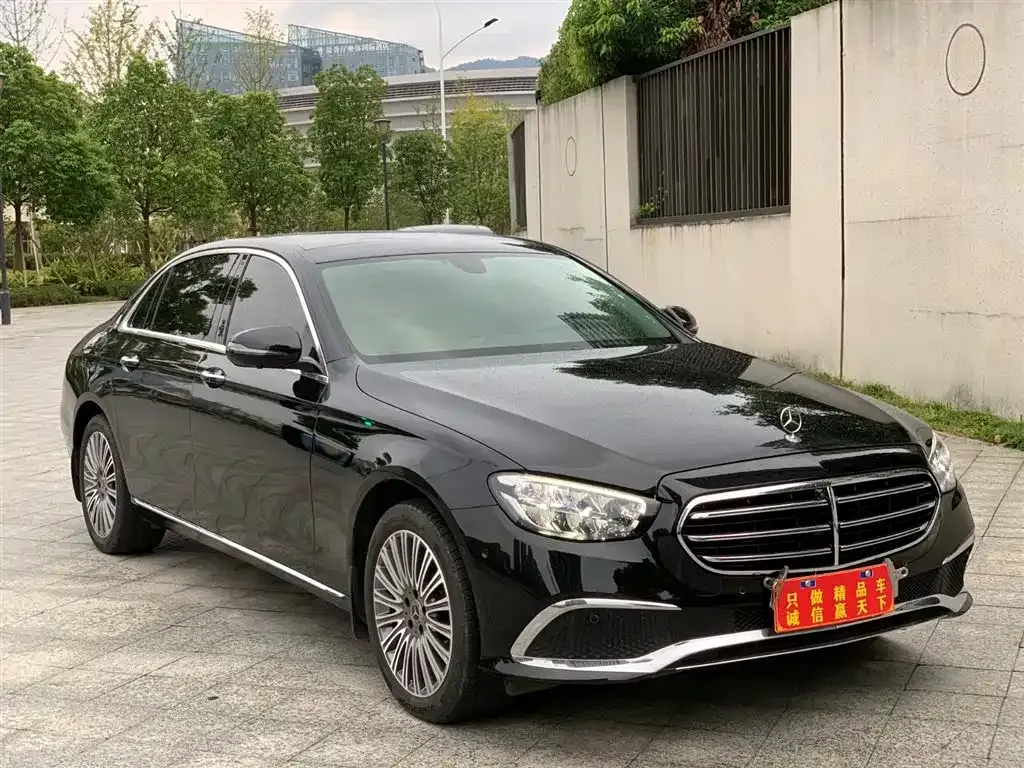 Mercedes-Benz E-Class — фото 3