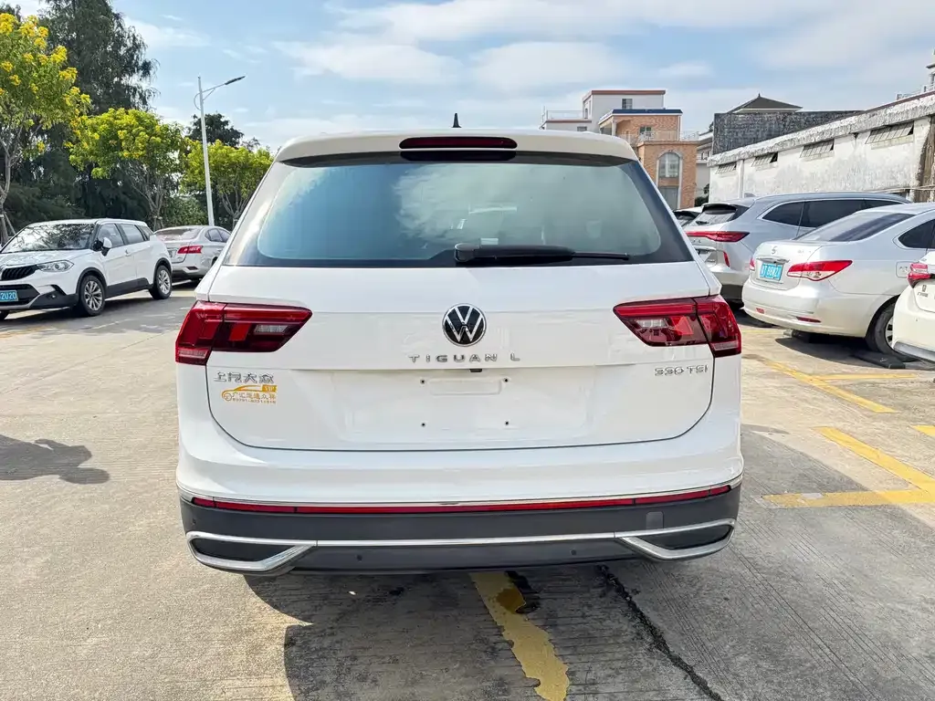 Volkswagen Tiguan L — фото 5