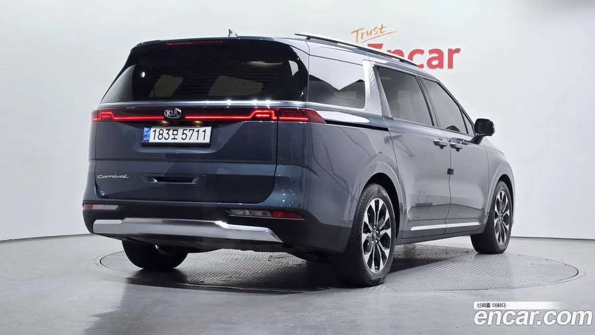 Kia Carnival — фото 2