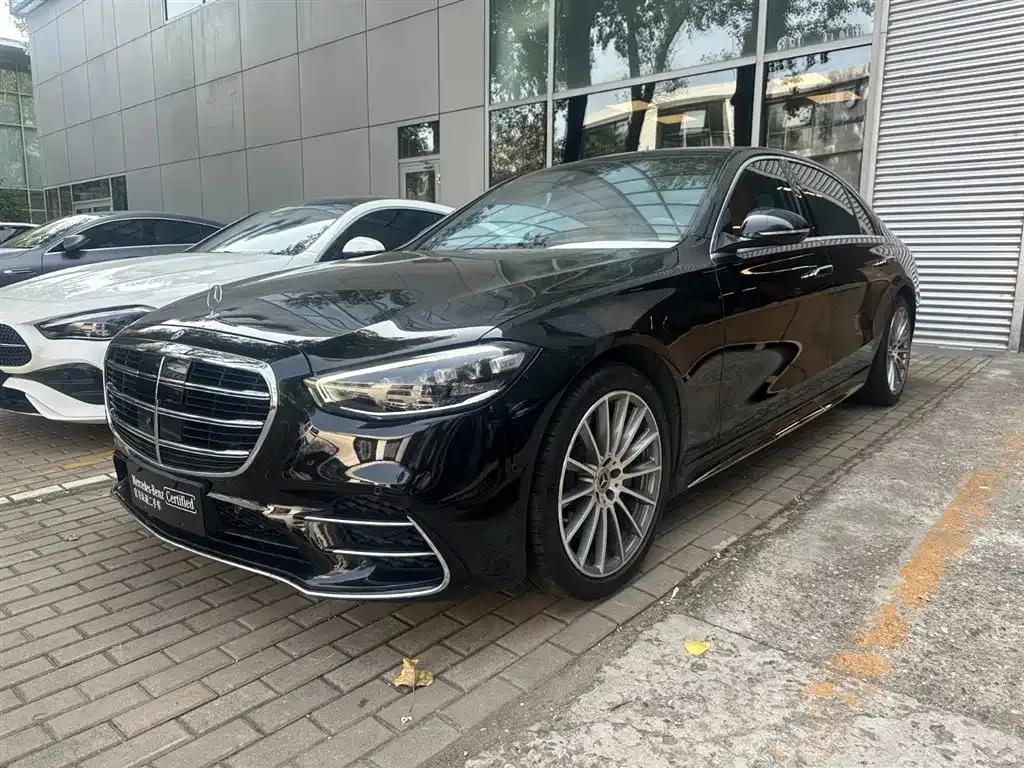 Mercedes-Benz S-Class — фото 1