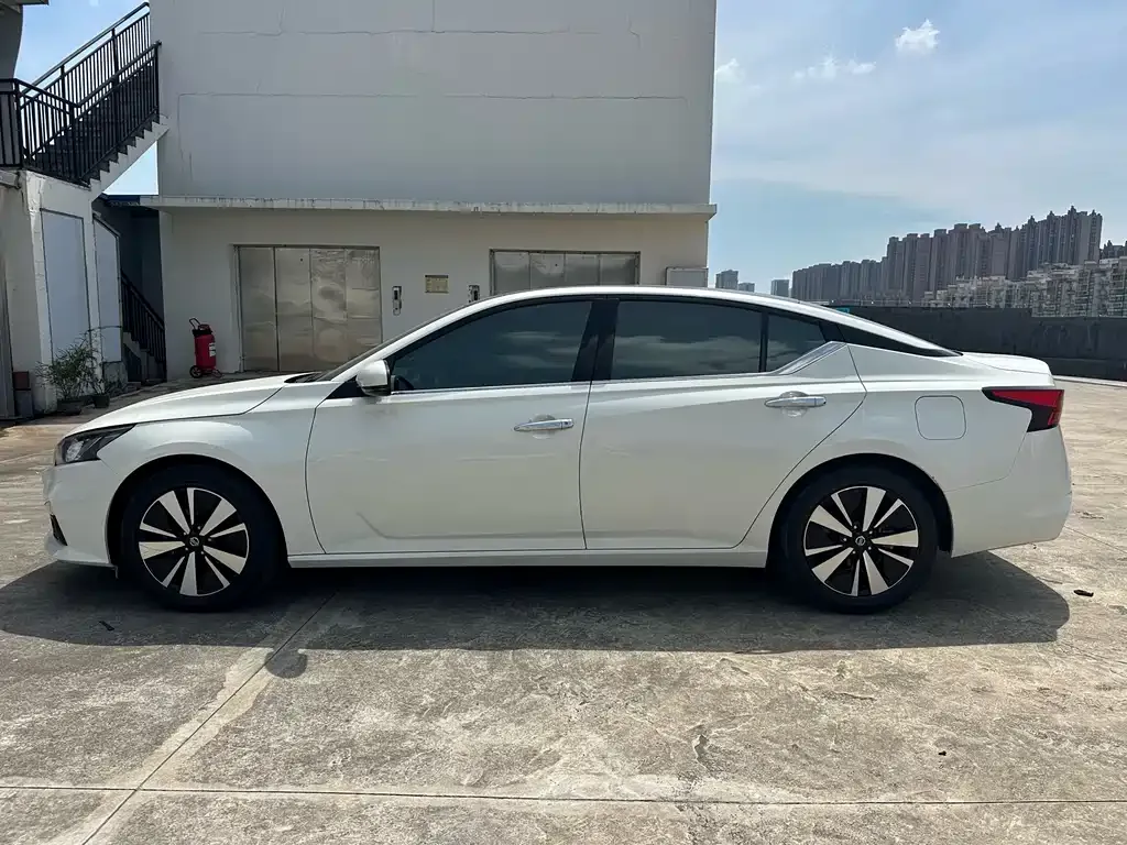 Nissan Teana — фото 8