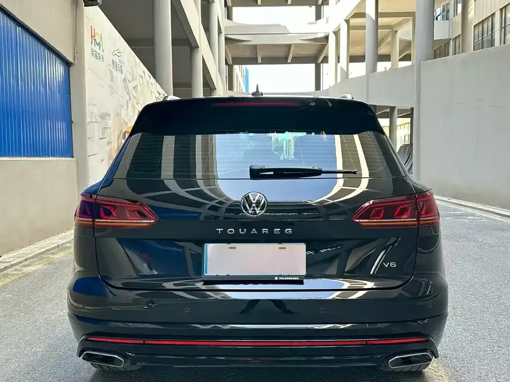 Volkswagen Touareg — фото 4