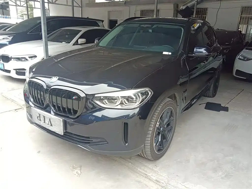 BMW iX3 — фото 2