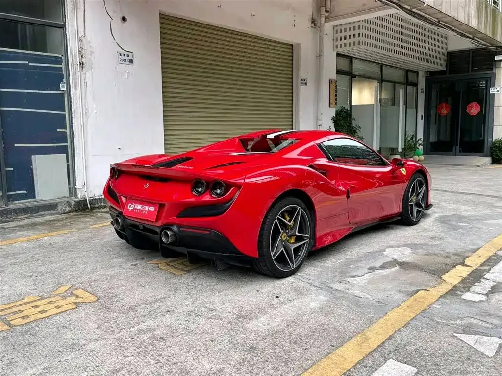 Ferrari F8 — фото 8