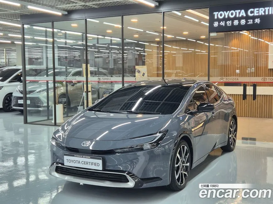 Toyota Prius — фото 1