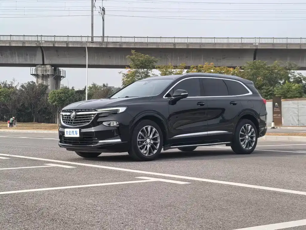 Buick Enclave — фото 1