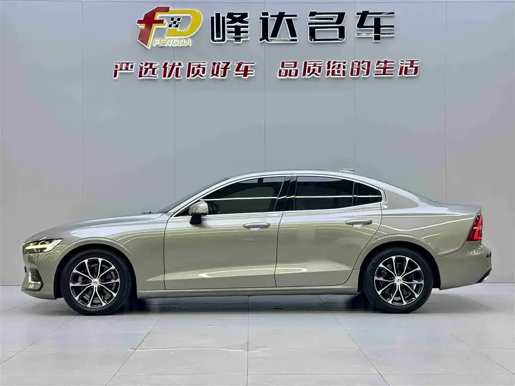 Volvo S60 — фото 4