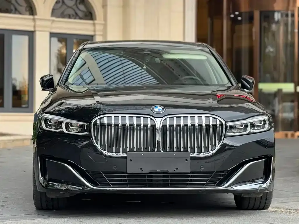 BMW 7 Series — фото 2