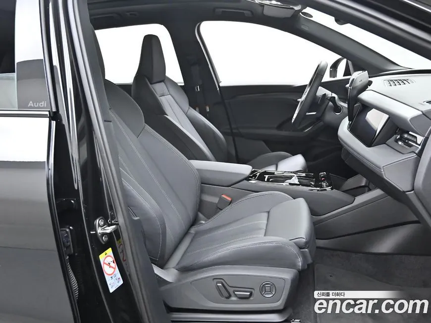 Audi Q6 e-tron — фото 10