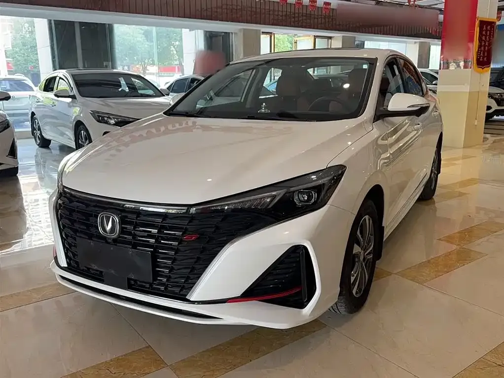 Changan Eado — фото 1