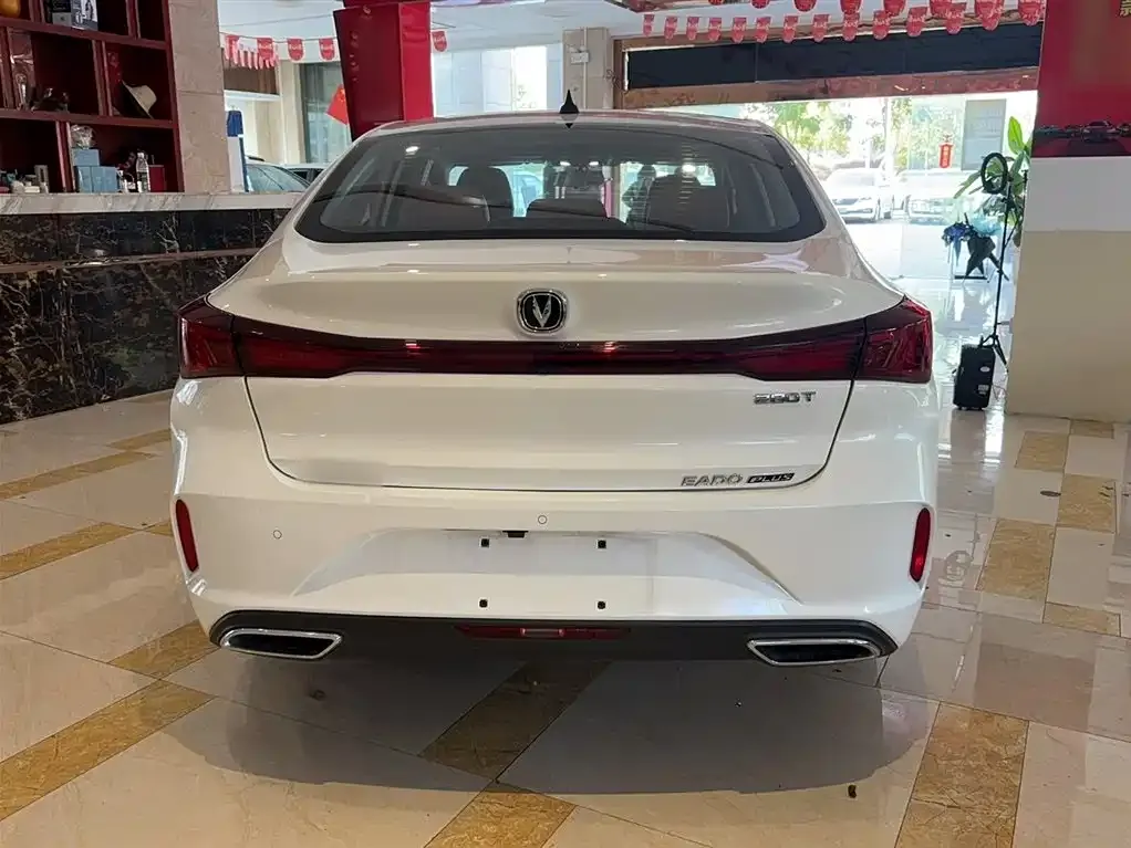 Changan Eado — фото 10