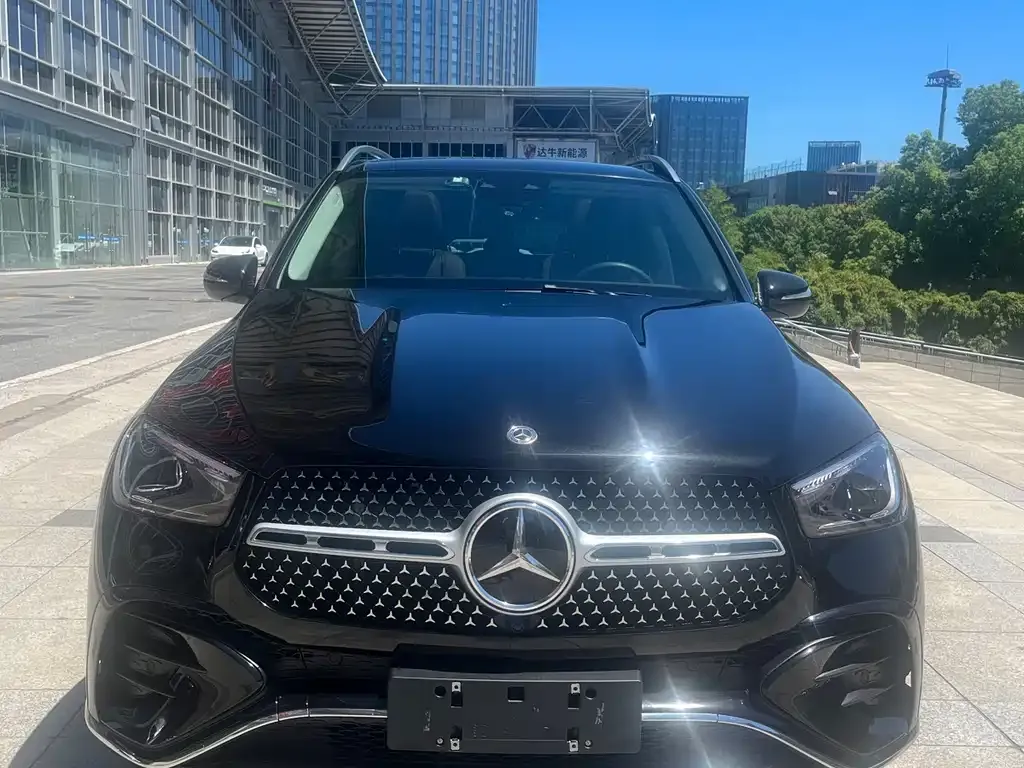 Mercedes-Benz GLE — фото 1