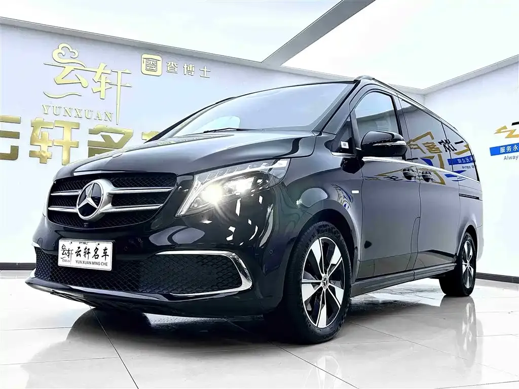 Mercedes-Benz V-Class — фото 1