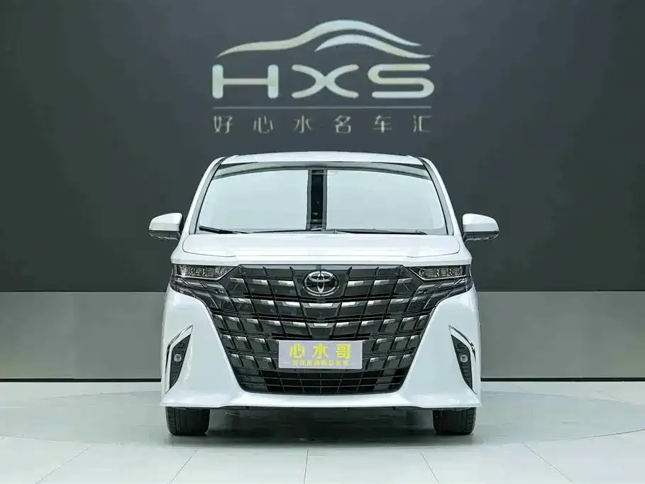 Toyota Alphard — фото 2