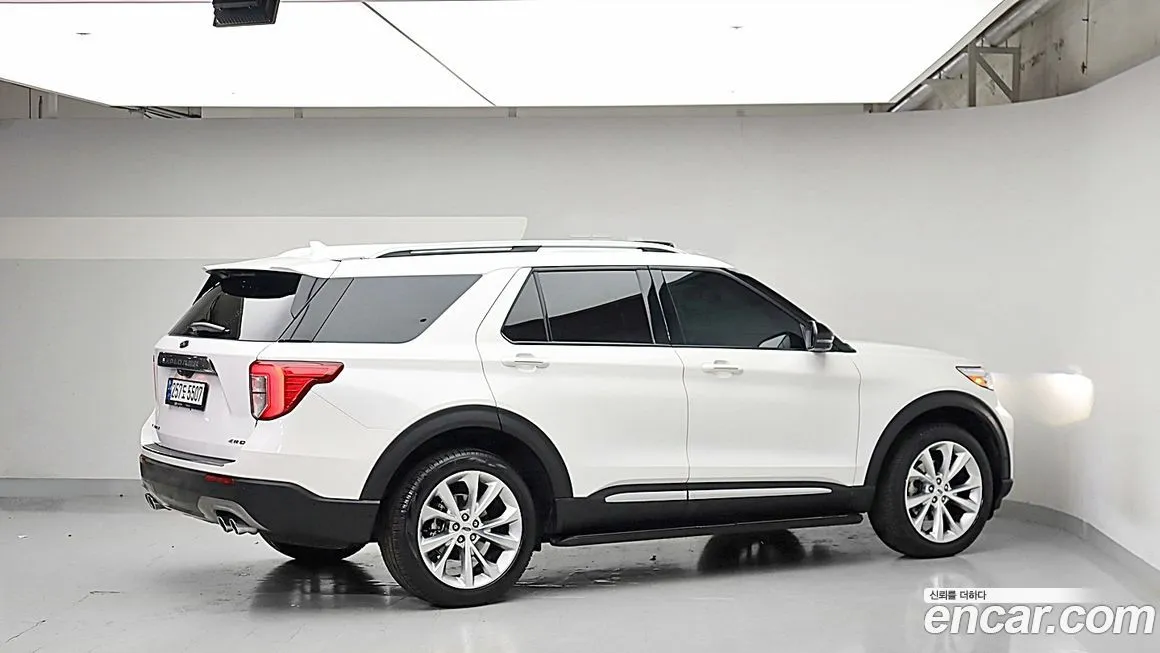 Ford Explorer — фото 4