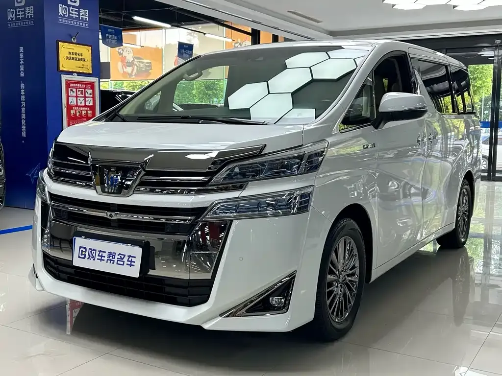 Toyota Vellfire — фото 1